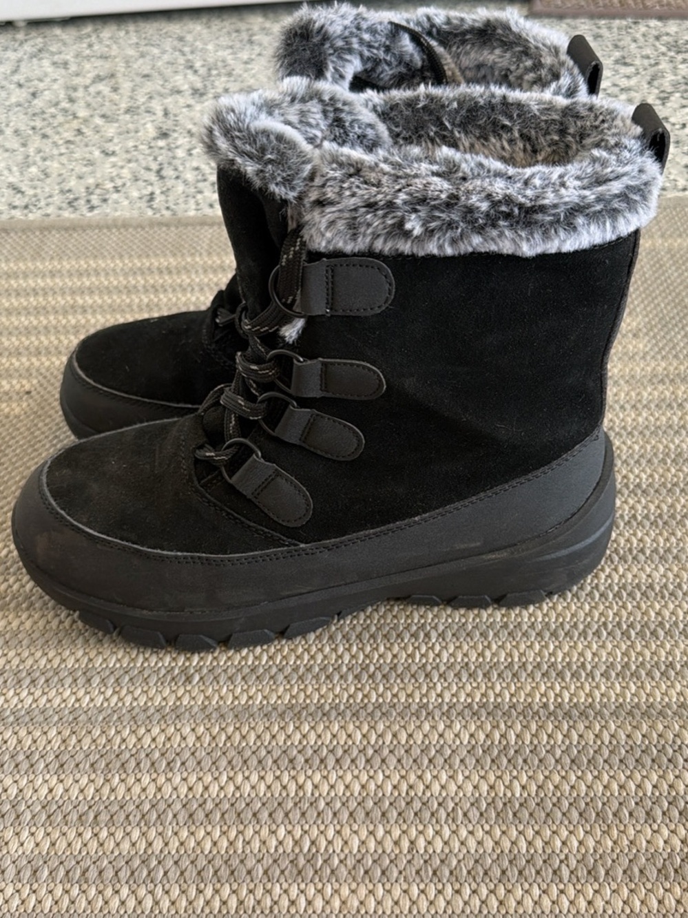 all in motion Black Faux-Fur Trim Winter Ankle Boots